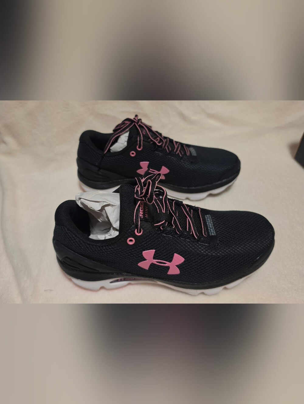 NIB Under Armour Charged Gemini 2020 Women's Running Shoes Black Pink Size 8.5 - Picture 6 of 10